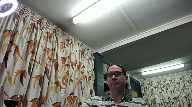 Snapshot of tilobinder chatting on 24, 1, 2025 tilobinder online show from 24, 1, 2025