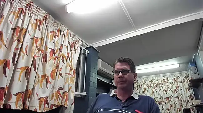 Snapshot of tilobinder chatting on 10, 3, 2025 tilobinder online show from 10, 3, 2025