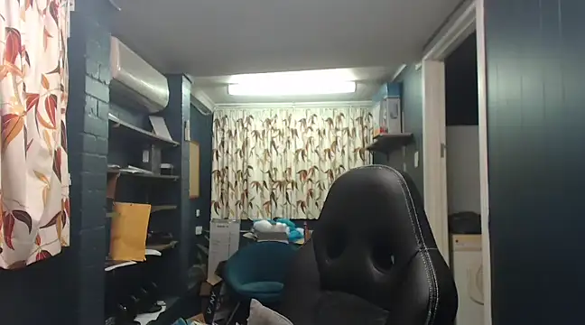 Snapshot of tilobinder chatting on 20, 3, 2025 tilobinder online show from 20, 3, 2025