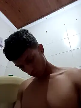 Snapshot of wolf_james123 chatting on 14, 1, 2025 wolf james123 online show from 14, 1, 2025