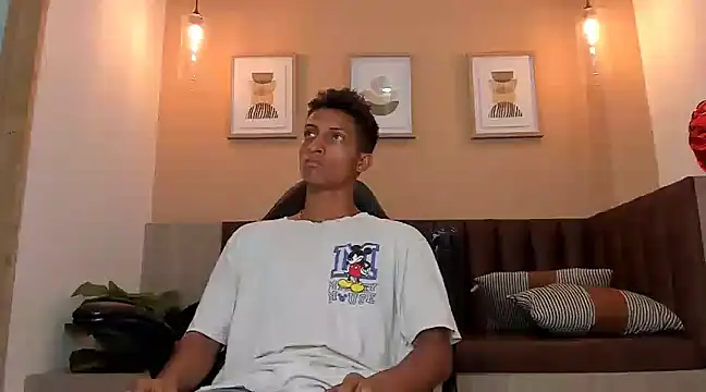 Snapshot of wolf_james123 chatting on 15, 2, 2025 wolf james123 online show from 15, 2, 2025