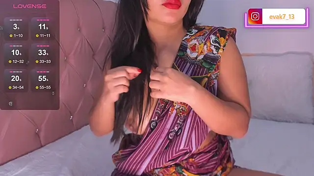 Snapshot of shara_queen1 chatting on 23, 1, 2025 shara queen1 online show from 23, 1, 2025