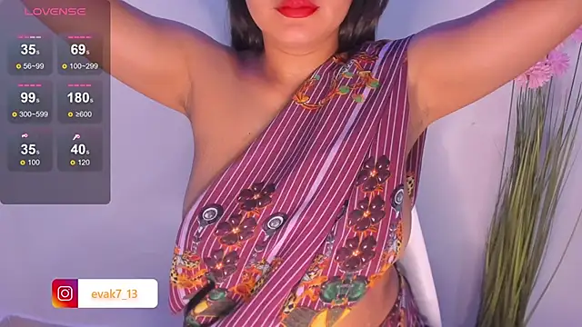 Snapshot of shara_queen1 chatting on 3, 2, 2025 shara queen1 online show from 3, 2, 2025