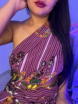 Snapshot of shara_queen1 chatting on 1, 12, 2025 shara queen1 online show from 1, 12, 2025