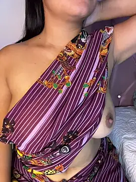 Snapshot of shara_queen1 chatting on 3, 7, 2026 shara queen1 online show from 3, 7, 2026