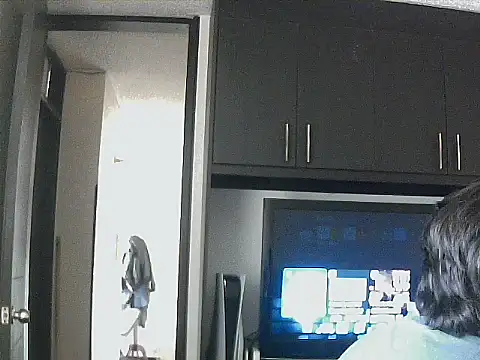 Snapshot of aixs93 chatting on 7, 10, 2025 aixs93 online show from 7, 10, 2025