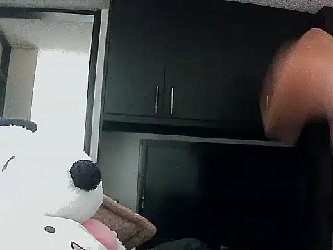 Snapshot of aixs93 chatting on 3, 11, 2025 aixs93 online show from 3, 11, 2025