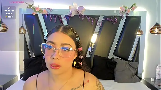 antonelllepiercee online show from 31, 3, 2026