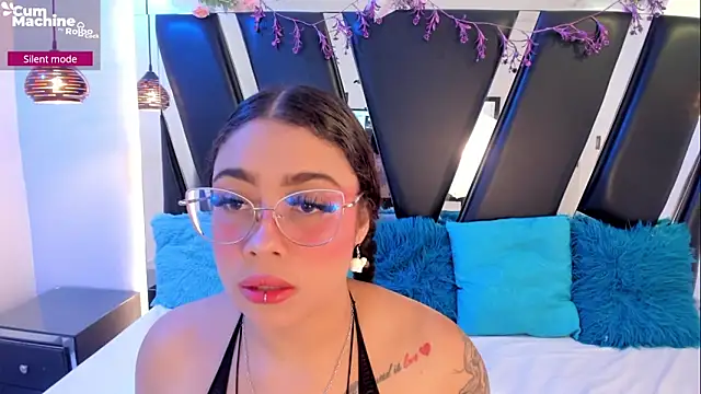 antonelllepiercee online show from 5, 4, 2026