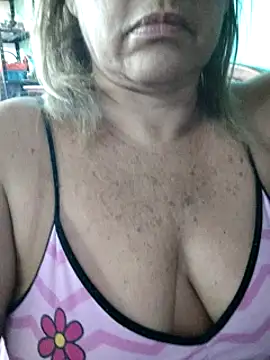 Kasandra Ho online show from 6, 2, 2025