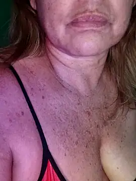 Kasandra Ho online show from 2, 12, 2025