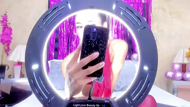 NahomiWhitel online show from 7, 1, 2026