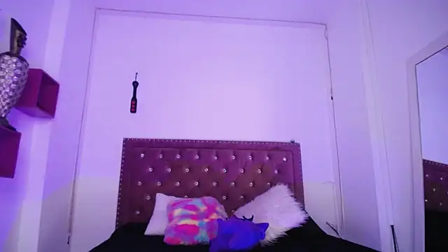 Snapshot of amelierouss chatting on 5, 2, 2025 amelierouss online show from 5, 2, 2025