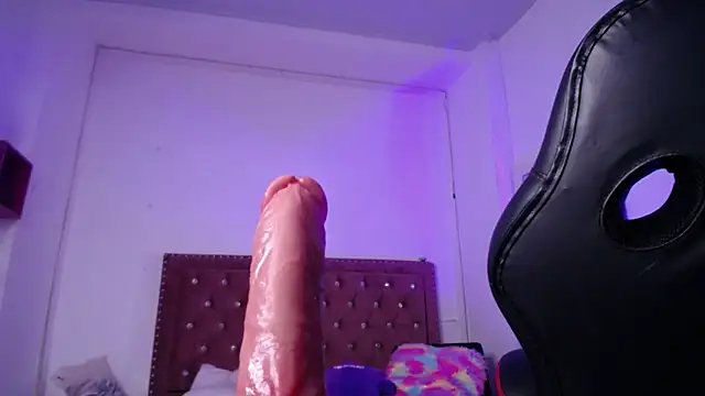 Snapshot of amelierouss chatting on 6, 2, 2025 amelierouss online show from 6, 2, 2025