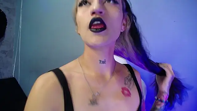 Snapshot of amelierouss chatting on 24, 10, 2025 amelierouss online show from 24, 10, 2025