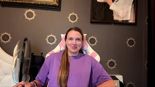 NoreenBunton online show from 16, 7, 2026