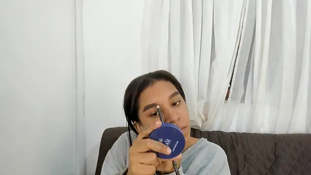 Snapshot of Fernanda_brown18 chatting on 24, 10, 2025 Fernanda brown18 online show from 24, 10, 2025