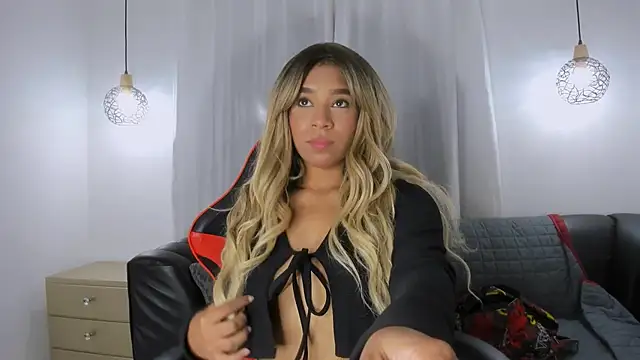 Snapshot of Fernanda_brown18 chatting on 25, 10, 2025 Fernanda brown18 online show from 25, 10, 2025