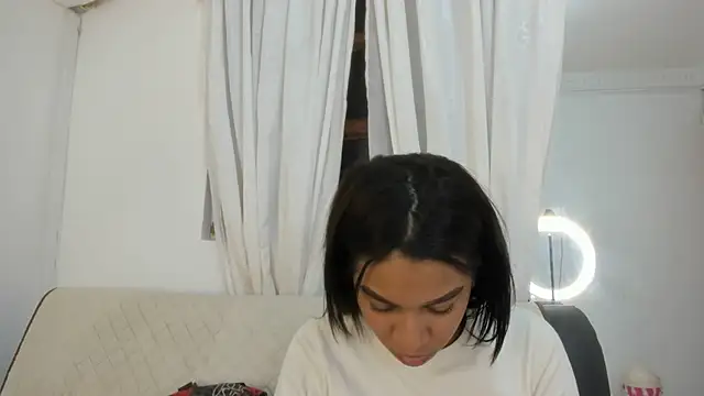 Snapshot of Fernanda_brown18 chatting on 27, 10, 2025 Fernanda brown18 online show from 27, 10, 2025