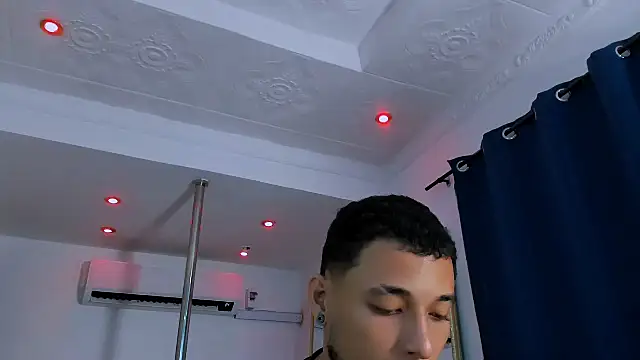 Snapshot of Fernanda_brown18 chatting on 26, 11, 2025 Fernanda brown18 online show from 26, 11, 2025