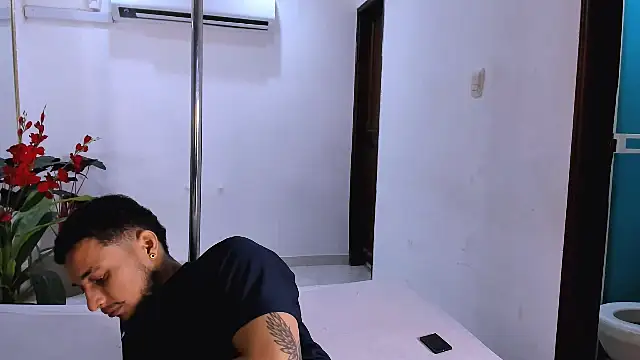 Snapshot of Fernanda_brown18 chatting on 2, 12, 2025 Fernanda brown18 online show from 2, 12, 2025