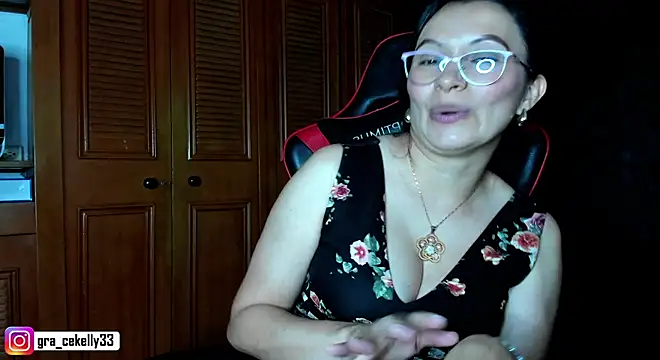 gracekelly12 online show from 8, 1, 2025