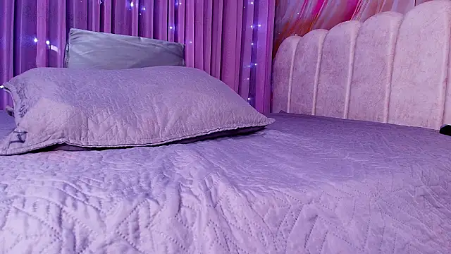 mia stanfort online show from 25, 2, 2026