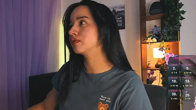 Snapshot of emilyrouxe chatting on 10, 9, 2025 emilyrouxe online show from 10, 9, 2025