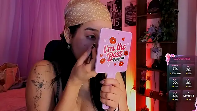 Snapshot of emilyrouxe chatting on 15, 10, 2025 emilyrouxe online show from 15, 10, 2025