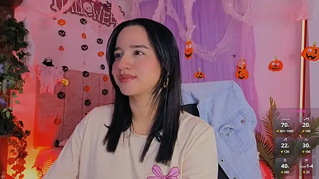 Snapshot of emilyrouxe chatting on 21, 10, 2025 emilyrouxe online show from 21, 10, 2025