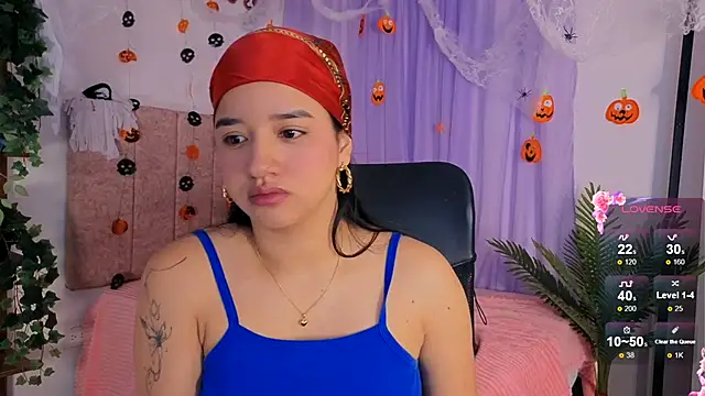 Snapshot of emilyrouxe chatting on 29, 10, 2025 emilyrouxe online show from 29, 10, 2025