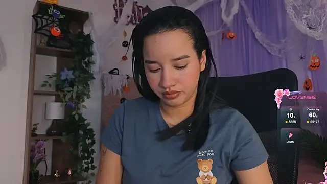 Snapshot of emilyrouxe chatting on 1, 11, 2025 emilyrouxe online show from 1, 11, 2025