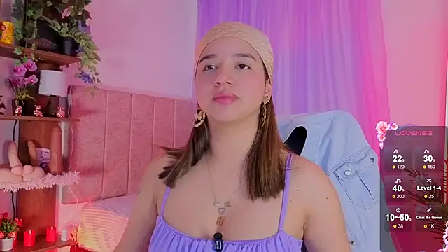 Snapshot of emilyrouxe chatting on 22, 11, 2025 emilyrouxe online show from 22, 11, 2025