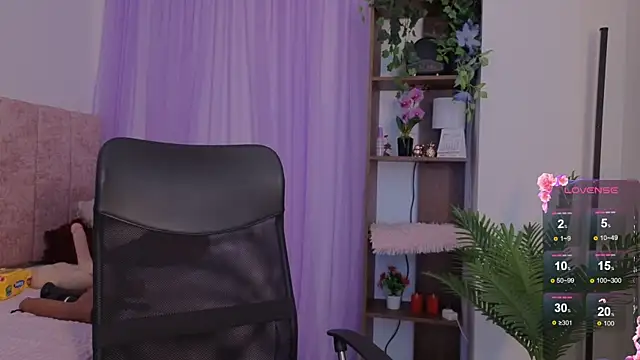 Snapshot of emilyrouxe chatting on 15, 1, 2026 emilyrouxe online show from 15, 1, 2026