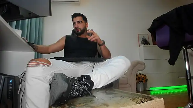 Snapshot of welcometo_hell chatting on 21, 9, 2025 welcometo hell online show from 21, 9, 2025