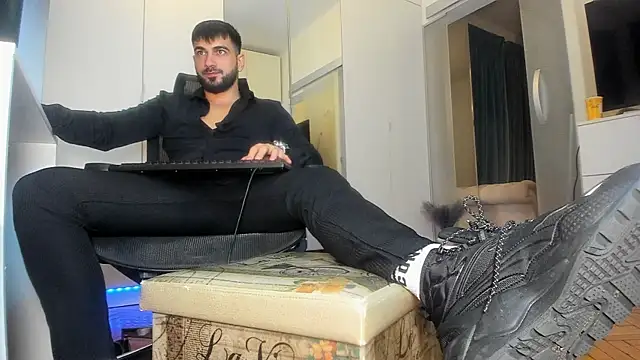 Snapshot of welcometo_hell chatting on 5, 10, 2025 welcometo hell online show from 5, 10, 2025