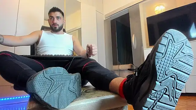 Snapshot of welcometo_hell chatting on 16, 10, 2025 welcometo hell online show from 16, 10, 2025