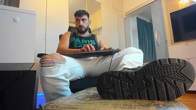 Snapshot of welcometo_hell chatting on 19, 10, 2025 welcometo hell online show from 19, 10, 2025