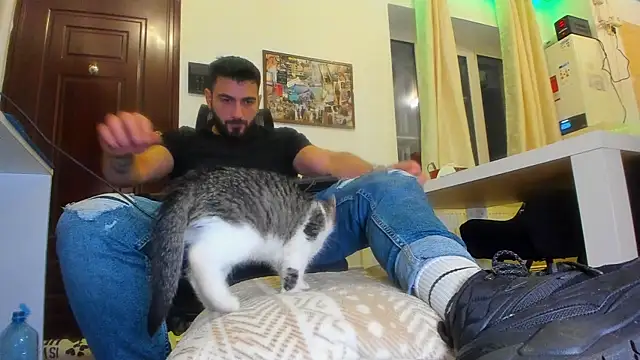 Snapshot of welcometo_hell chatting on 21, 11, 2025 welcometo hell online show from 21, 11, 2025