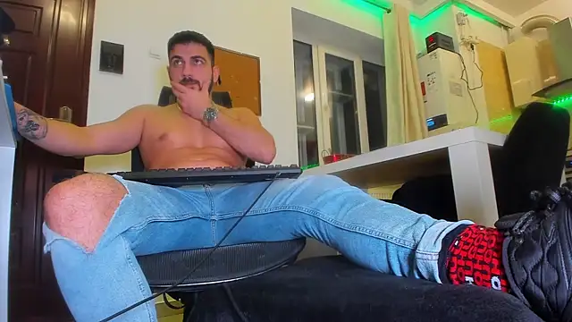 Snapshot of welcometo_hell chatting on 23, 11, 2025 welcometo hell online show from 23, 11, 2025