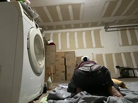 Snapshot of Backshort11 chatting on 25, 12, 2024 Backshort11 online show from 25, 12, 2024