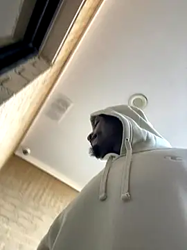 Snapshot of Backshort11 chatting on 3, 11, 2025 Backshort11 online show from 3, 11, 2025