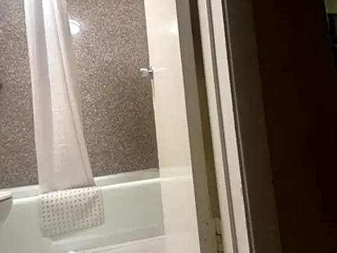 Snapshot of Backshort11 chatting on 22, 11, 2025 Backshort11 online show from 22, 11, 2025