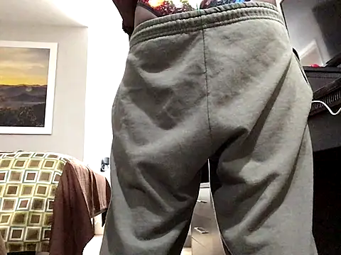 Snapshot of Backshort11 chatting on 20, 12, 2025 Backshort11 online show from 20, 12, 2025