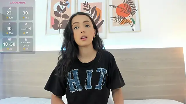 Snapshot of nataliiiiia chatting on 18, 2, 2025 nataliiiiia online show from 18, 2, 2025