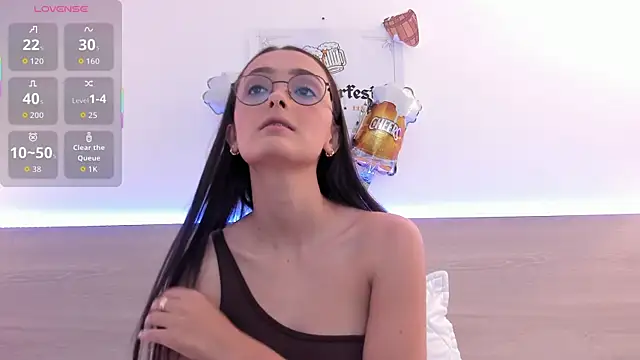 Snapshot of nataliiiiia chatting on 29, 9, 2025 nataliiiiia online show from 29, 9, 2025