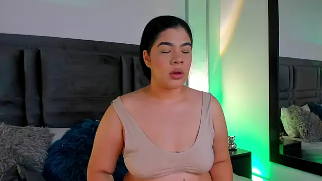 EmmaBecket2 online show from 17, 1, 2025