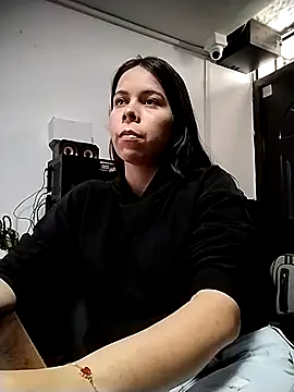 Lucianaferro  online show from 1, 5, 2026