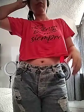 Lucianaferro  online show from 5, 6, 2026