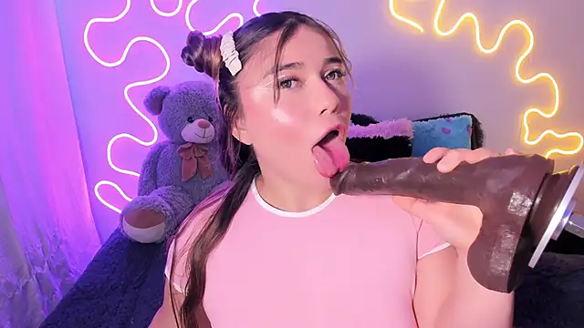 Snapshot of Isa_belaa chatting on 24, 9, 2025 Isa belaa online show from 24, 9, 2025